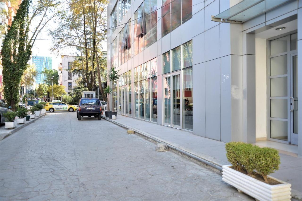 Haris Apartments Tirana Exterior foto